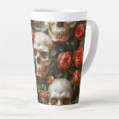 Rozen en schedels ontwerp latte mok (Rechterhoek)