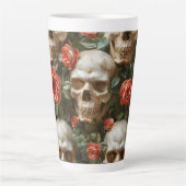 Rozen en schedels ontwerp latte mok (Voorkant)