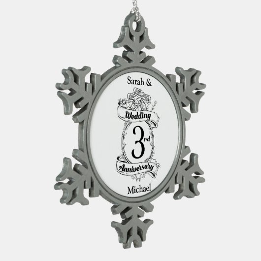 Rozen en wijnstokken Romantic 3rd Wedding Jubileum Tin Sneeuwvlok Ornament (Links)