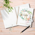 Rozen Floral Gold Script Monogram 2023 Planner<br><div class="desc">monogram 2023 planner,  voorzien van een mooie scriptnaam met een complimenterend gouden initiaal dat wordt omgevormd door een delicate waterverf bloemige roos. Geef een speciaal cadeautje aan de schat aan creëer. Ontworpen door: Thisnotme©</div>