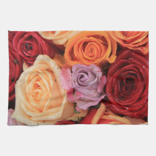 Rozen gekleurd door therosegarden theedoek