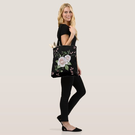 Rozen in Bloom Tote Bag (Op model)