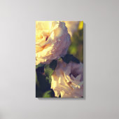Rozen in een tuin canvas afdruk (Voorkant)
