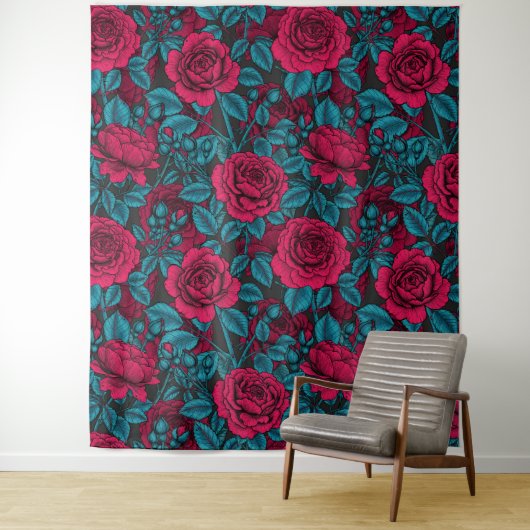 Rozen in rood en blauw wandkleed (In situ)