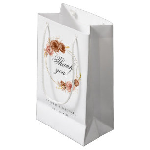 rozen met bruiloft bedankt klein cadeauzakje