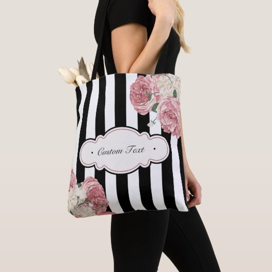 Rozen met zwarte en witte strepen tote bag (Dichtbij)