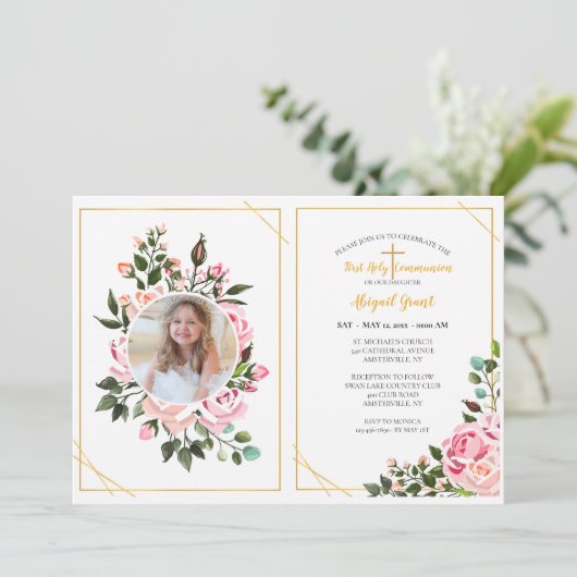 Rozen omarmen religieuze foto uitnodiging (Staand voorkant)