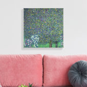 Rozen onder de bomen, c.1905 canvas afdruk (Insitu (Woonkamer))