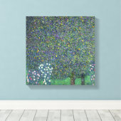 Rozen onder de bomen, c.1905 canvas afdruk (Insitu (Houten vloer))