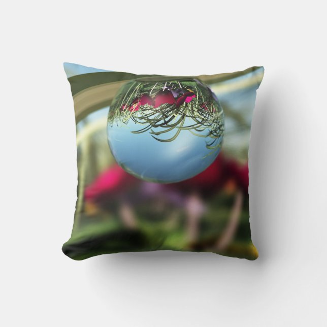 Rozen op de Raindrops Pillow Kussen (Voorkant)