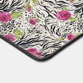 Rozen op dierpatronen bureaumat (Hoek)