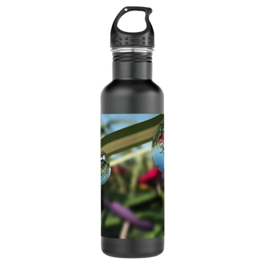 Rozen op regendruppels waterfles  (Voorkant)