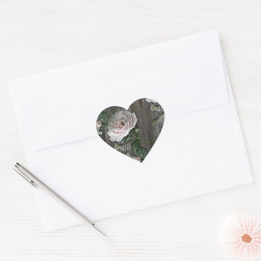 Rozen op weed hout hart sticker (Envelop)