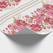 Rozen op witte en  bloemen en klassieke streep cadeaupapier (Hoek)