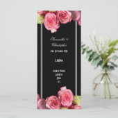 Rozen over het programma voor de bruiloft in de zw programmakaart (Staand voorkant)