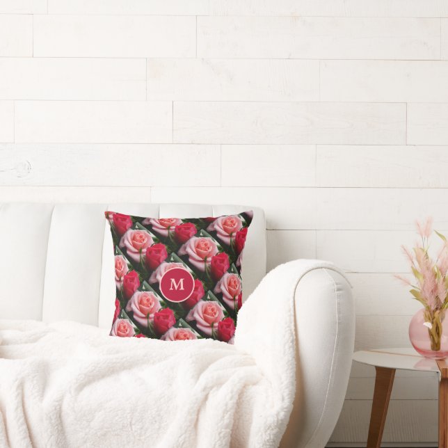 Rozen Roze Rood Bloemmotief Maatwerk Monogram Kussen (Bank)