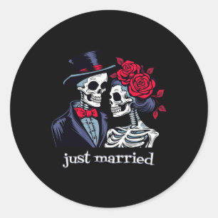Rozen Skeleton Bride en Groom Skeleton Halloween Ronde Sticker