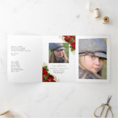  Rozen van Burgundy Red en Gold Quinceañera Tr Drieluik Uitnodiging (Binnen)