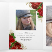 Rozen van Burgundy Red en Gold Quinceañera Tr Drieluik Uitnodiging (Binnenkant midden)