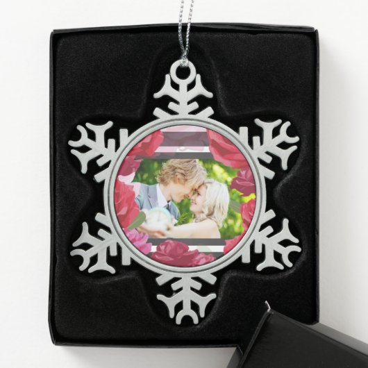 Rozen van het Jubileum van het huwelijk, Stripes,  Tin Sneeuwvlok Ornament (Kistje)