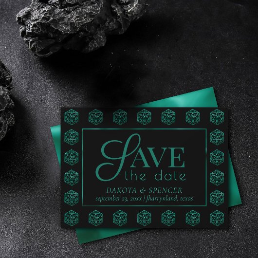 RPG Dice | Emerald Fantasy tafelblad Retro Gamer Save The Date