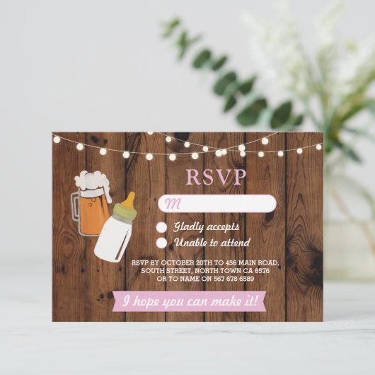 RSVP Baby shower Roze Meisje Bierbrouwen Hout Kaart (Staand voorkant)