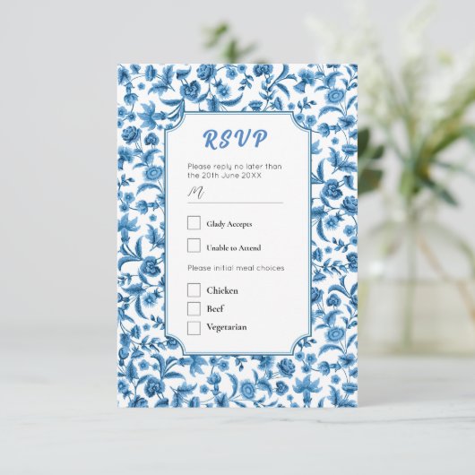 RSVP bruiloft Chintz Blauw & Wit Bloemen Ditsy Kaart (Staand voorkant)