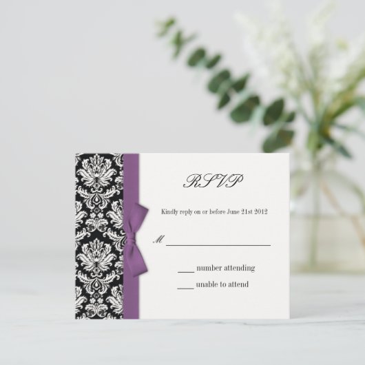 RSVP - Damask Paarse Bow Wedding Response Kaart (Staand voorkant)