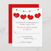 RSVP-Kaart met rode harten in liefdesbruiloft Kaart (Voorkant / Achterkant)