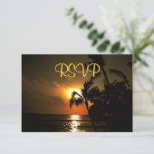 RSVP Romantic Beach Wedding Celebration Invite Kaartje (Staand voorkant)