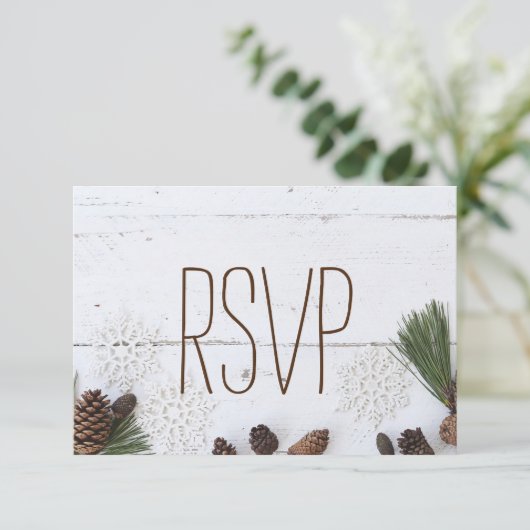 RSVP-Winter Pinecone en Snowflakes bruiloft RSVP Kaartje (Staand voorkant)