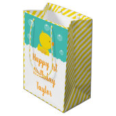 Rubber Ducky Yellow and Green Happy Birthday Medium Cadeauzakje (Achterkant Gekanteld)