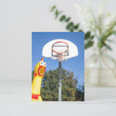 Rubber Kip die basketbal speelt Briefkaart (Staand voorkant)