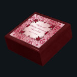Ruby 40th Wedding Jubileum Gift Box Cadeaudoosje<br><div class="desc">Een ontwerp van de Afbeeldingen Digitalcon met een ruby rood kleurenthema met een verscheidenheid van douaneafbeeldingen, vormen, patronen, stijlen en doopvonten in dit één-van-a-soort de Doos van het Jubileum van de Weddenschap van het Ruby-type. Dit elegante en aantrekkelijke ontwerp is compleet met aanpasbare tekstletters die bij uw eigen speciale gelegenheid...</div>