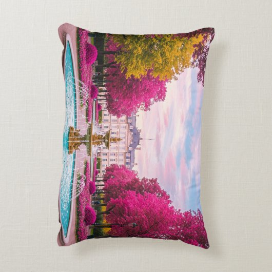 Ruby Bloom Retreat - Botanische fontein Accent Kussen (Achterkant (Verticaal))