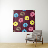 Ruby Donuts: Waterverf Naadloos Patroon. Wandkleed (In situ)