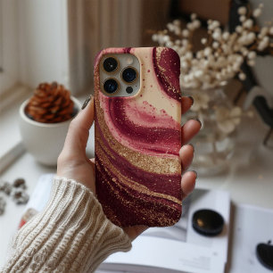 Ruby Opulence – Luxe Bourgondië & Krachtig Glamour iPhone 16 Hoesje