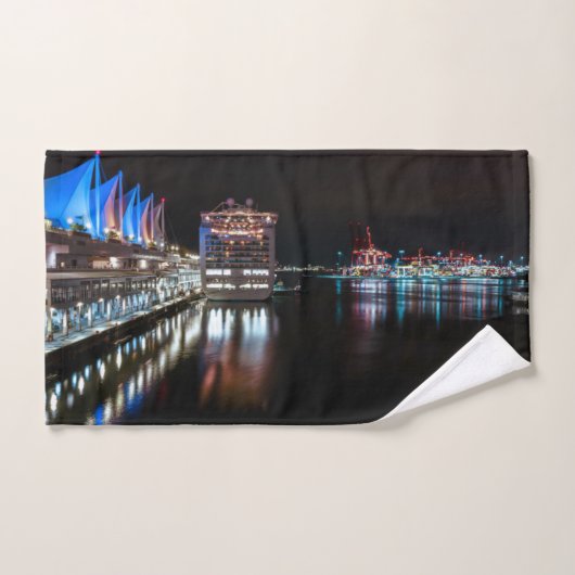 Ruby Princess deed 's nachts een beroep op Canada Handdoek (Handdoek)