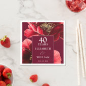 Ruby Red Elegant Floral 40e Jubileum Servet (Insitu)