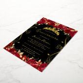 Ruby Red Gold Swirl Scroll Floral Quinceanera Folie Uitnodiging (Gedraaid)