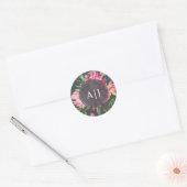Ruby Roze Pioen Bloem Botanische Monogram Ronde Sticker (Envelop)