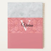 Ruddy Pink Batik and Grey Waterverf Monogrammen n Planner (Achterkant)