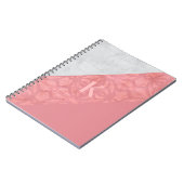 Ruddy Pink Batik en Grey Waterverf Letter Notitieboek (Linkerzijde)