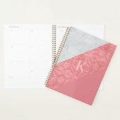 Ruddy Pink Batik en Grey Waterverf Letter Planner (Display)
