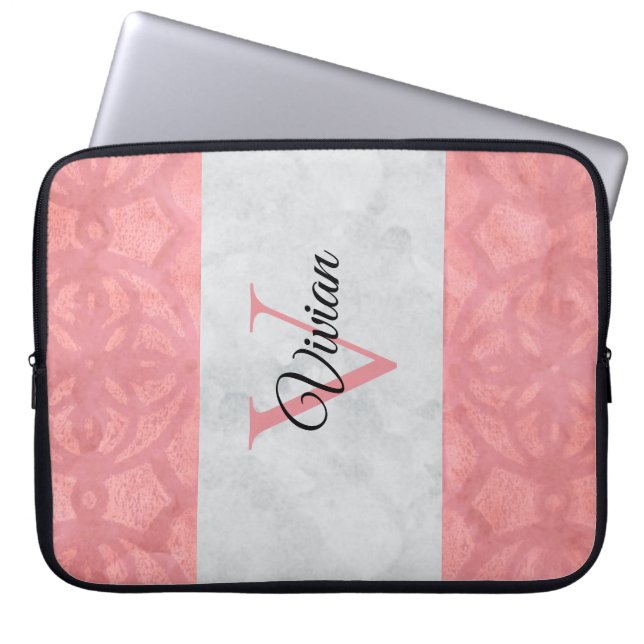 Ruddy Pink Batik en Grijze Waterverf monogrammen Laptop Sleeve (Voorkant)