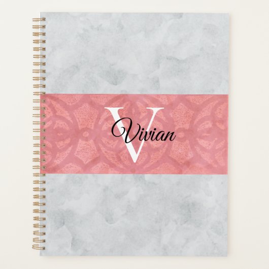 Ruddy Pink Batik en Grijze Waterverf monogrammen Planner (Voorkant)