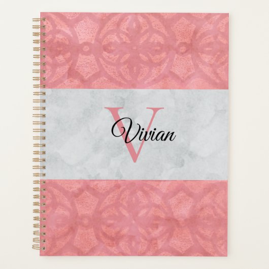 Ruddy Pink Batik en Grijze Waterverf monogrammen Planner (Voorkant)