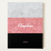 Ruddy Pink Batik Grey Waterverf Name and Year Planner (Achterkant)