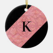Ruddy Pink Batik Letter Keramisch Ornament (Voorkant)