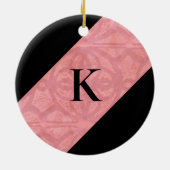Ruddy Pink Batik Letter Keramisch Ornament (Achterkant)